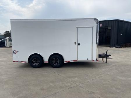 New United UXT-8.516 Enclosed Trailer