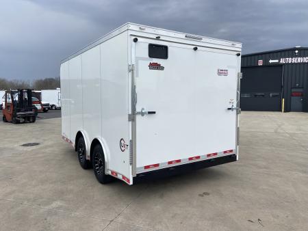 New United UXT-8.516 Enclosed Trailer