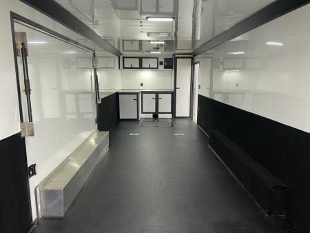 New United APREM-8.528 Racing Trailer