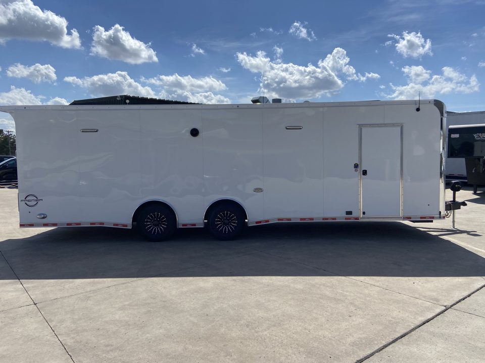 New United PREM-8.528 Racing Trailer