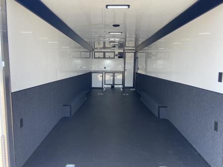 New United PREM-8.528 Racing Trailer