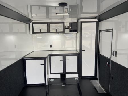 New United PREM-8.528 Racing Trailer