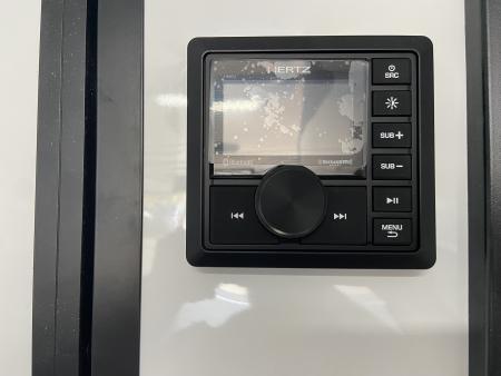 New United PREM-8.528 Racing Trailer