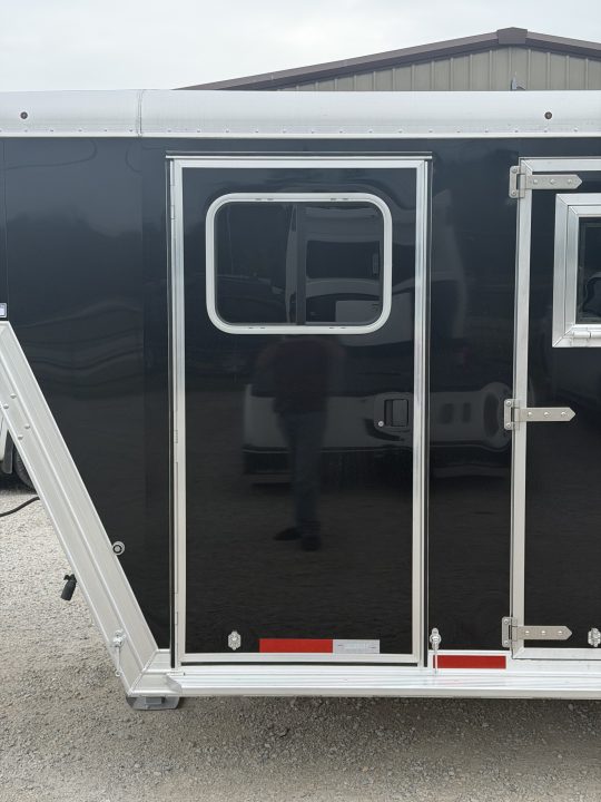 New 2026 Featherlite 6 Horse Gooseneck Horse Trailer