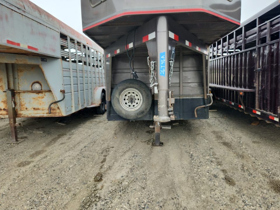 Used 2014 Titan Trailer 18’ GN Classic Horse Trailer