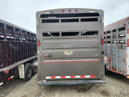 Used 2014 Titan Trailer 18’ GN Classic Horse Trailer