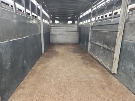 Used 2014 Titan Trailer 18’ GN Classic Horse Trailer