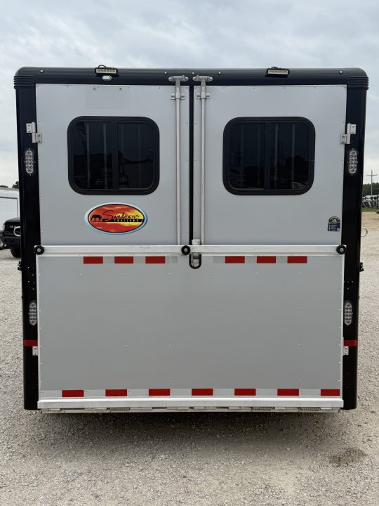 Used 2022 Sundowner 2 Horse Gooseneck Living Quarters Horse Trailer