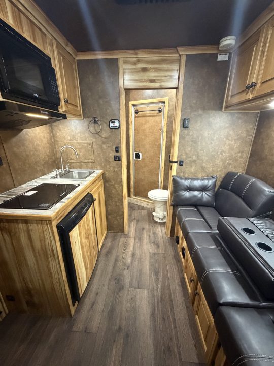 Used 2022 Sundowner 2 Horse Gooseneck Living Quarters Horse Trailer