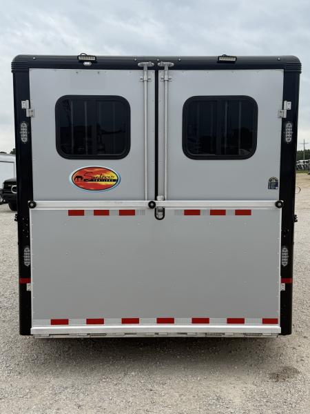 Used 2022 Sundowner 2 Horse Gooseneck Living Quarters Horse Trailer