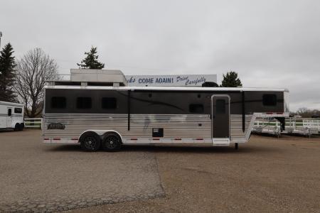 Used 2015 Bison Trailers 3 Horse LQ Trailer