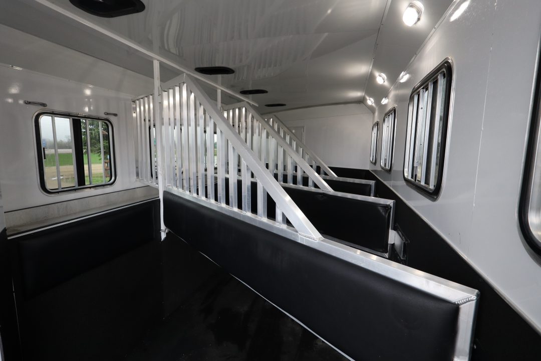 Used 2016 Bison Trailers 4 Horse LQ Trailer