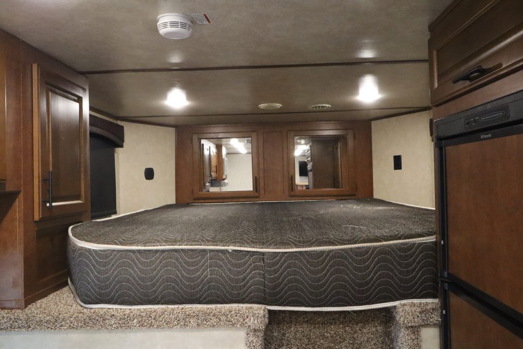 Used 2016 Bison Trailers 4 Horse LQ Trailer
