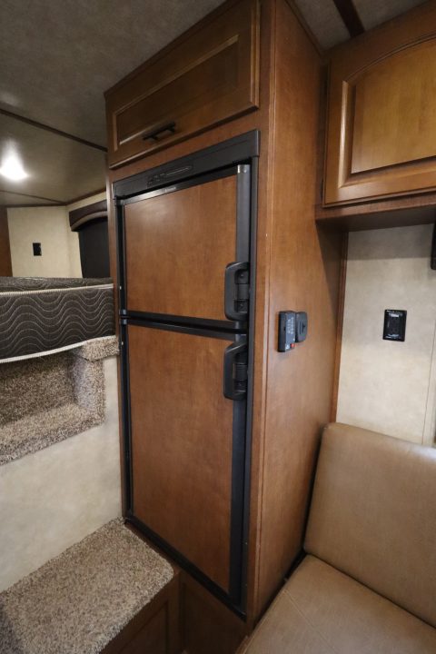 Used 2016 Bison Trailers 4 Horse LQ Trailer