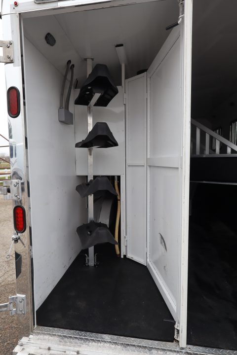 Used 2016 Bison Trailers 4 Horse LQ Trailer