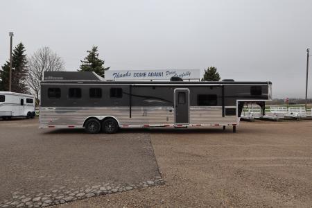 Used 2016 Bison Trailers 4 Horse LQ Trailer