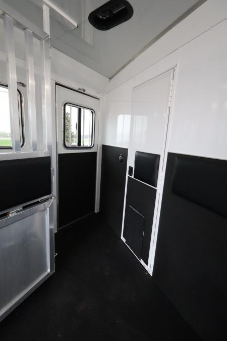 Used 2016 Bison Trailers 4 Horse LQ Trailer