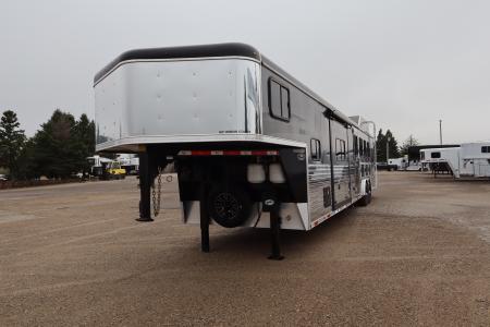 Used 2016 Bison Trailers 4 Horse LQ Trailer