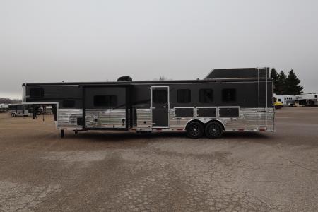 Used 2016 Bison Trailers 4 Horse LQ Trailer
