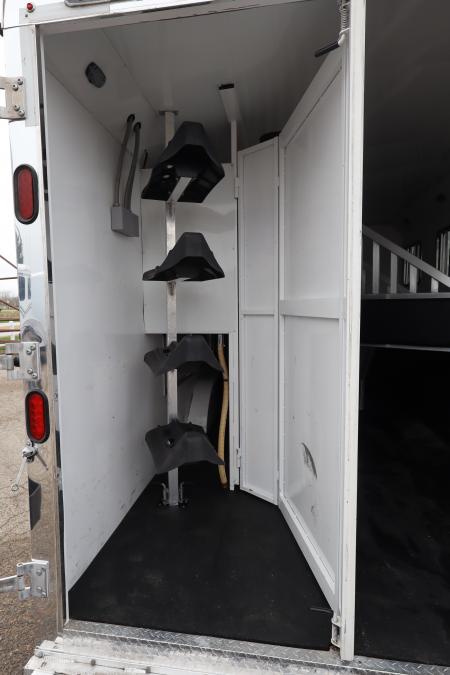 Used 2016 Bison Trailers 4 Horse LQ Trailer