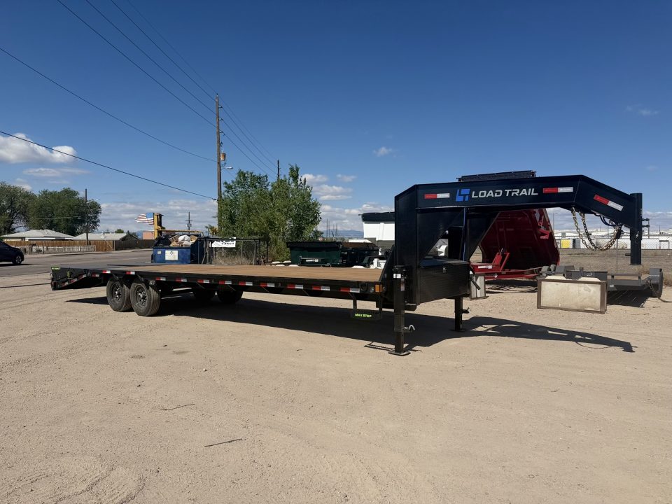 New 2026 Load Trail 8.5-30 Single Wheel Gooseneck Equipment Hauler 15.6K GVWR