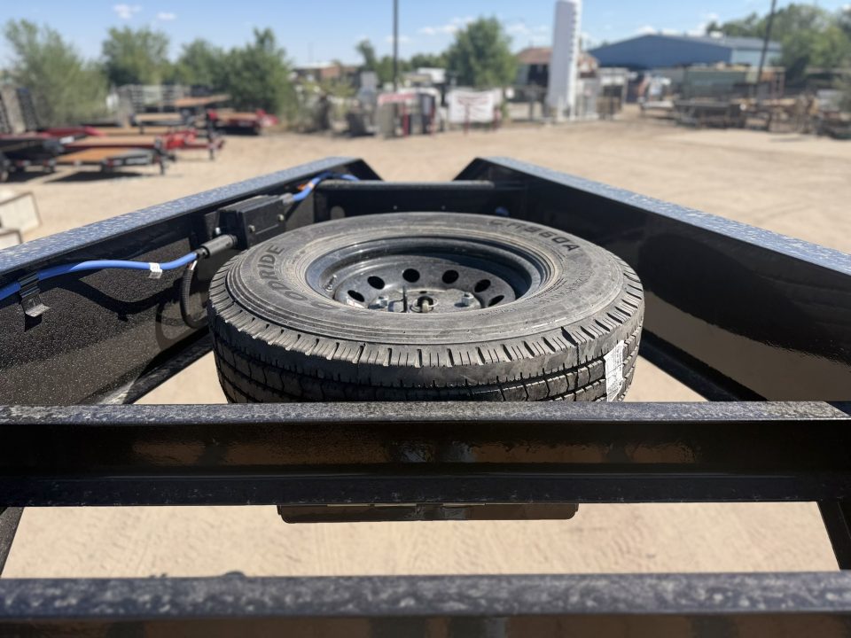 New 2026 Load Trail 8.5-30 Single Wheel Gooseneck Equipment Hauler 15.6K GVWR