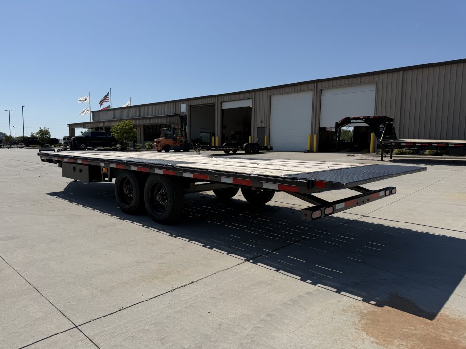 New 2026 Diamond C Trailers DET210-24 Equipment Trailer