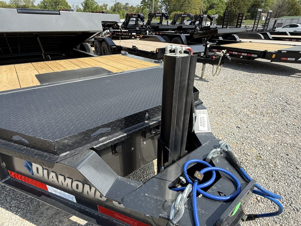 New 2026 Diamond C Trailers HXD 208 22’ Tilt Trailer, HYD JACK, WINCH PLATE BED ROLLER