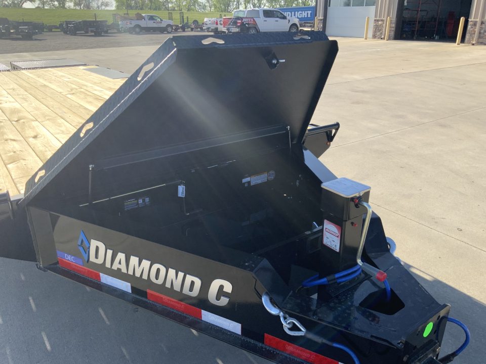 New 2026 Diamond C Trailers DEC 208 Deckover Trailer