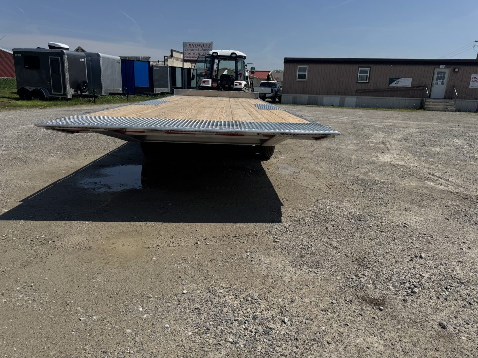 New 2026 Nordtek 102X24 Deckover Trailer 16K GVWR Hyd. Jack w/Remote