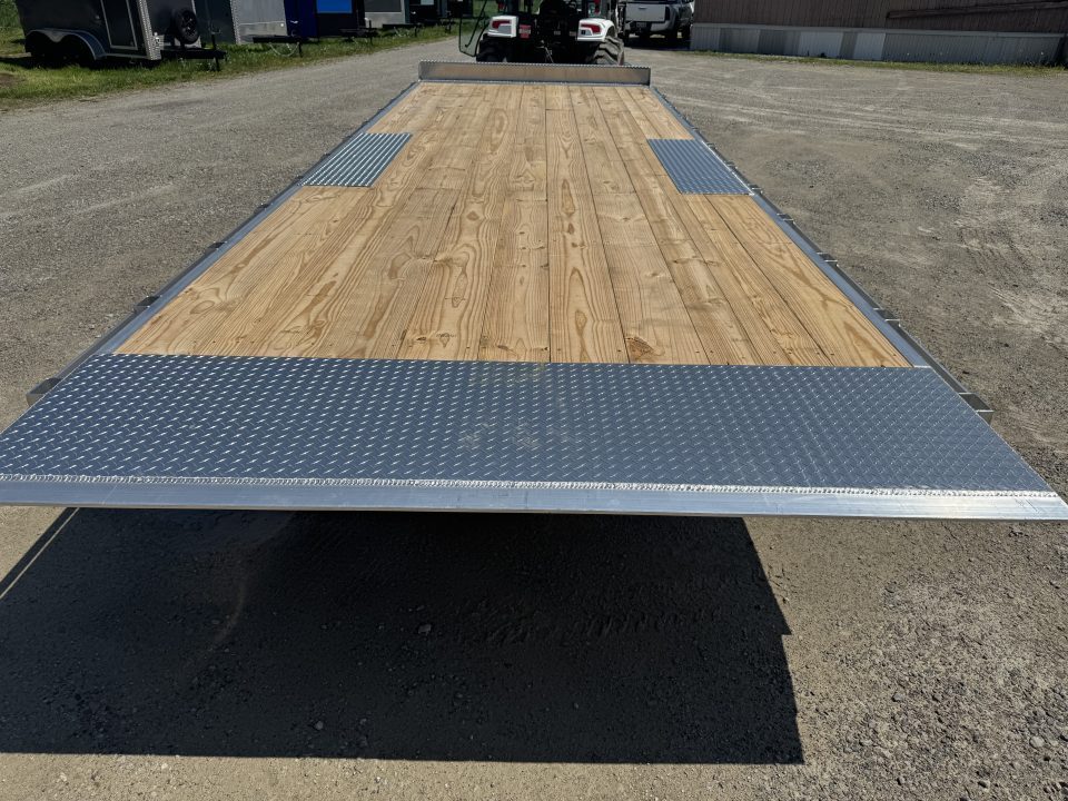New 2026 Nordtek 102X24 Deckover Trailer 16K GVWR Hyd. Jack w/Remote