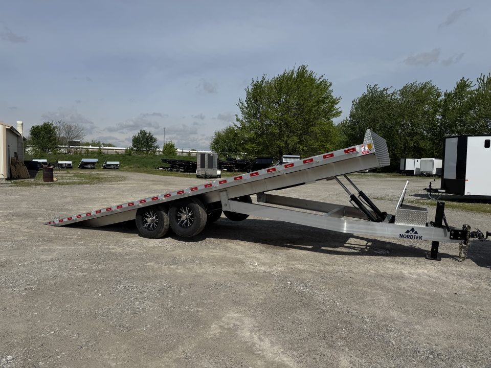 New 2026 Nordtek 102X24 Deckover Trailer 16K GVWR Hyd. Jack w/Remote