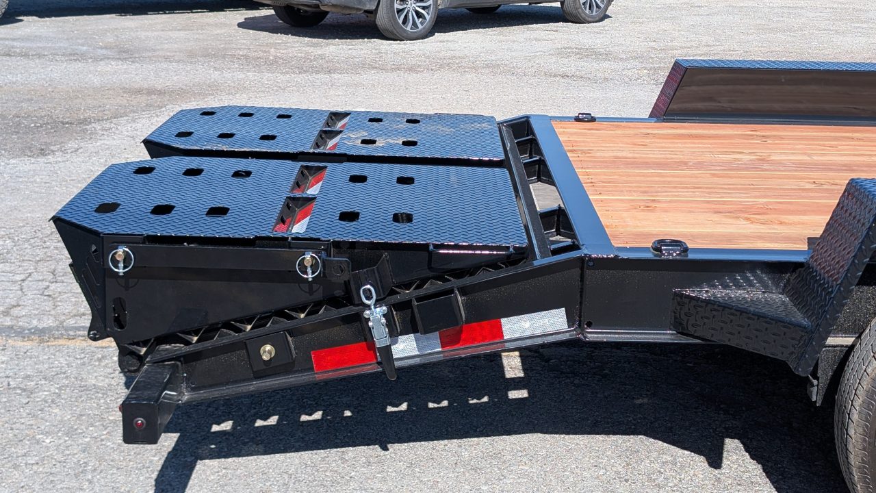 New 2026 BWise 20' (17+3) HD Lo Pro Equipment Hauler w/ Full Width Self Leveling Ramps & Self Cleaning Dove Tail