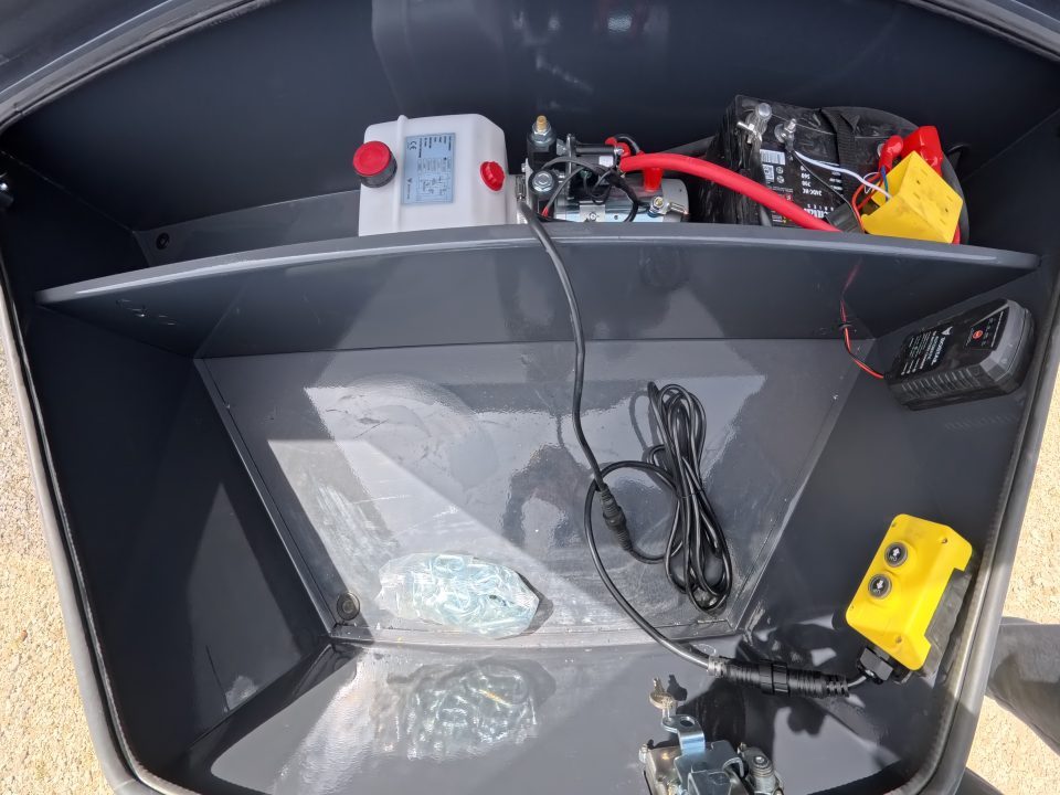 New 2026 Iron Bull 83 x 16 DWB Dump Trailer, Aluminum Ramps, 10 Ply Tires, Elec. Brakes, 2) 7K GVWR Straight Axles