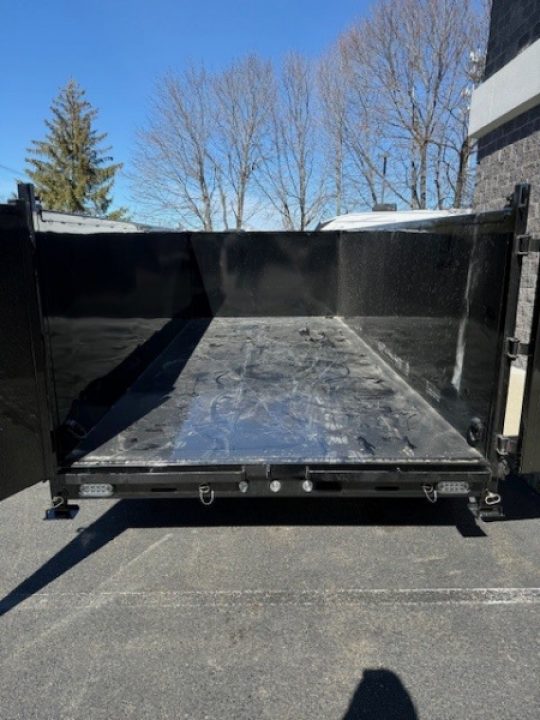 New 2026 MAXX-D DJX8316 Dump Trailer