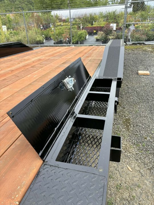 New CAR HAULER 2026 VERSATILE HD720 7X20 ROCK CRAWLER DRIVE OVER FENDERS DOVETAIL 10,000 GVWR TRAILER BLACK