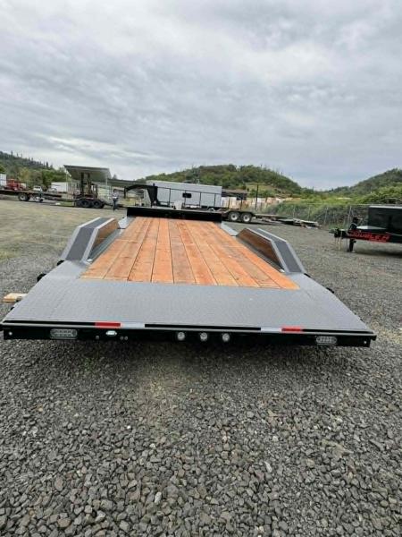 New CAR HAULER 2026 VERSATILE HD720 7X20 ROCK CRAWLER DRIVE OVER FENDERS DOVETAIL 10,000 GVWR TRAILER BLACK