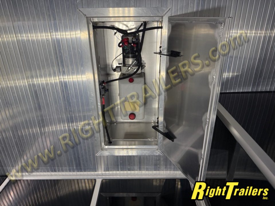 New 2026 8.5X28 inTech Stacker
