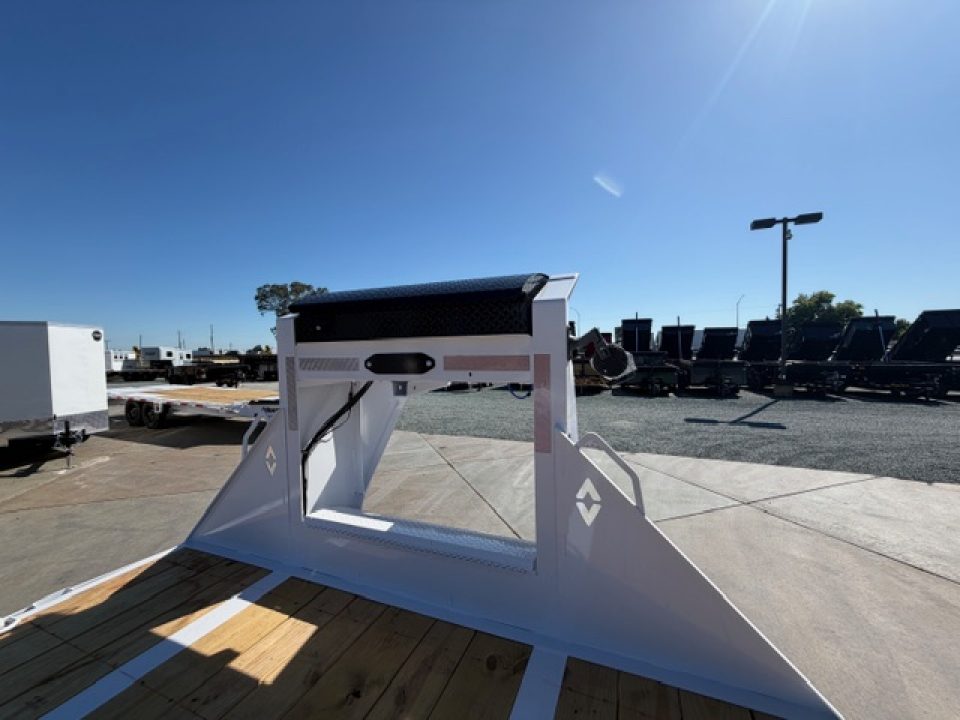 New 2026 Diamond C Trailers FMAX212L32X102HDT 8.5FT X 32FT 25.9K GVW Equipment Trailer