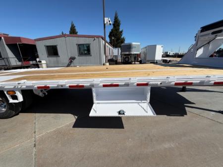New 2026 Diamond C Trailers FMAX212L32X102HDT 8.5FT X 32FT 25.9K GVW Equipment Trailer