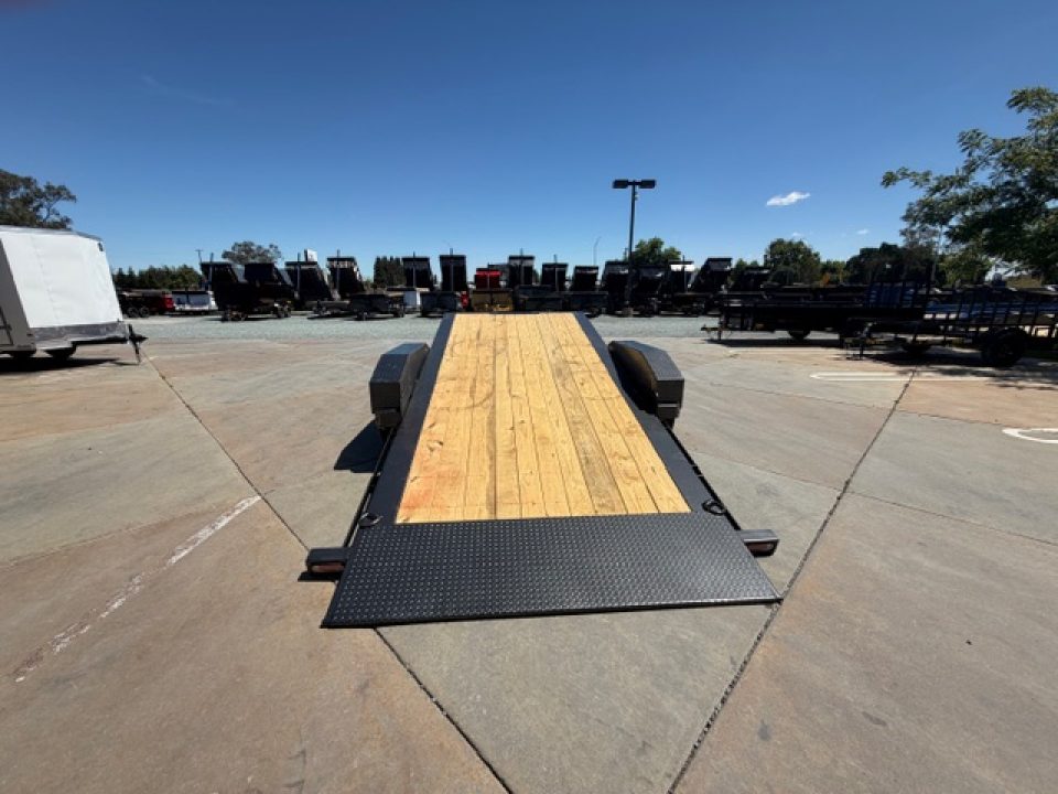 New 2026 Diamond C Trailers HDT207L20X82PS 7FT X 20FT 15.5K GVW Equipment Trailer
