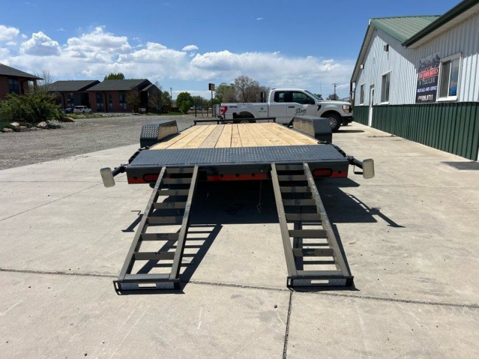 New 2026 Lamar Trailers 83"X20' Equipment Ha Car Hauler