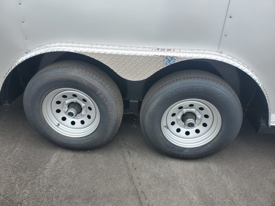 New 2026 Arising 8.5X16 TANDEM AXLE 10000 LB GVWR Cargo / Enclosed Trailer WITH 5200 LB AXLES, 7FT INTERIOR HEIGHT, 8 D RINGS, RAMP FLAP,.080 POLYCORE EXTERIOR, 1 PIECE ALUMINUM ROOF SIDE DOOR STEP AND BARLOCK