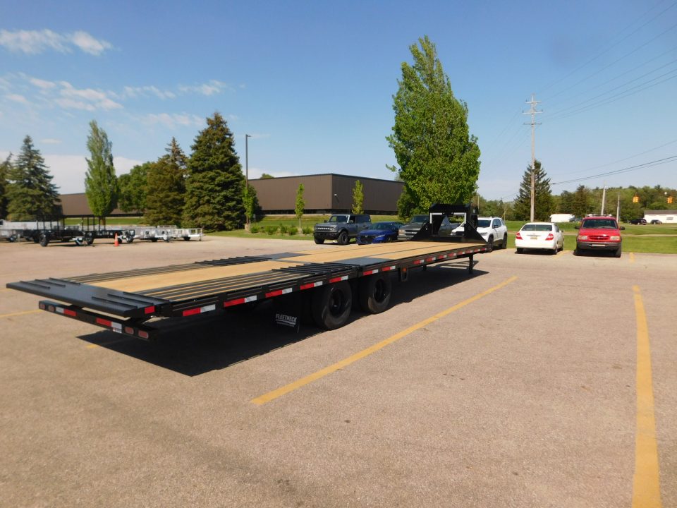 New 2026 Diamond C Trailers FMAX212 35x102 HDT Gooseneck Bodies