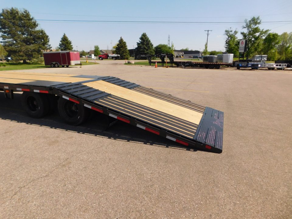New 2026 Diamond C Trailers FMAX212 35x102 HDT Gooseneck Bodies