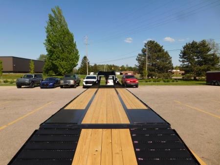 New 2026 Diamond C Trailers FMAX212 35x102 HDT Gooseneck Bodies
