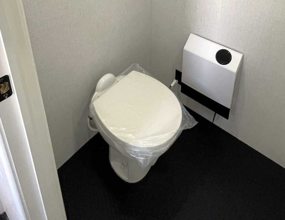 New 20' Mobile Office Trailer w/ BATHROOM, AC, HEAT