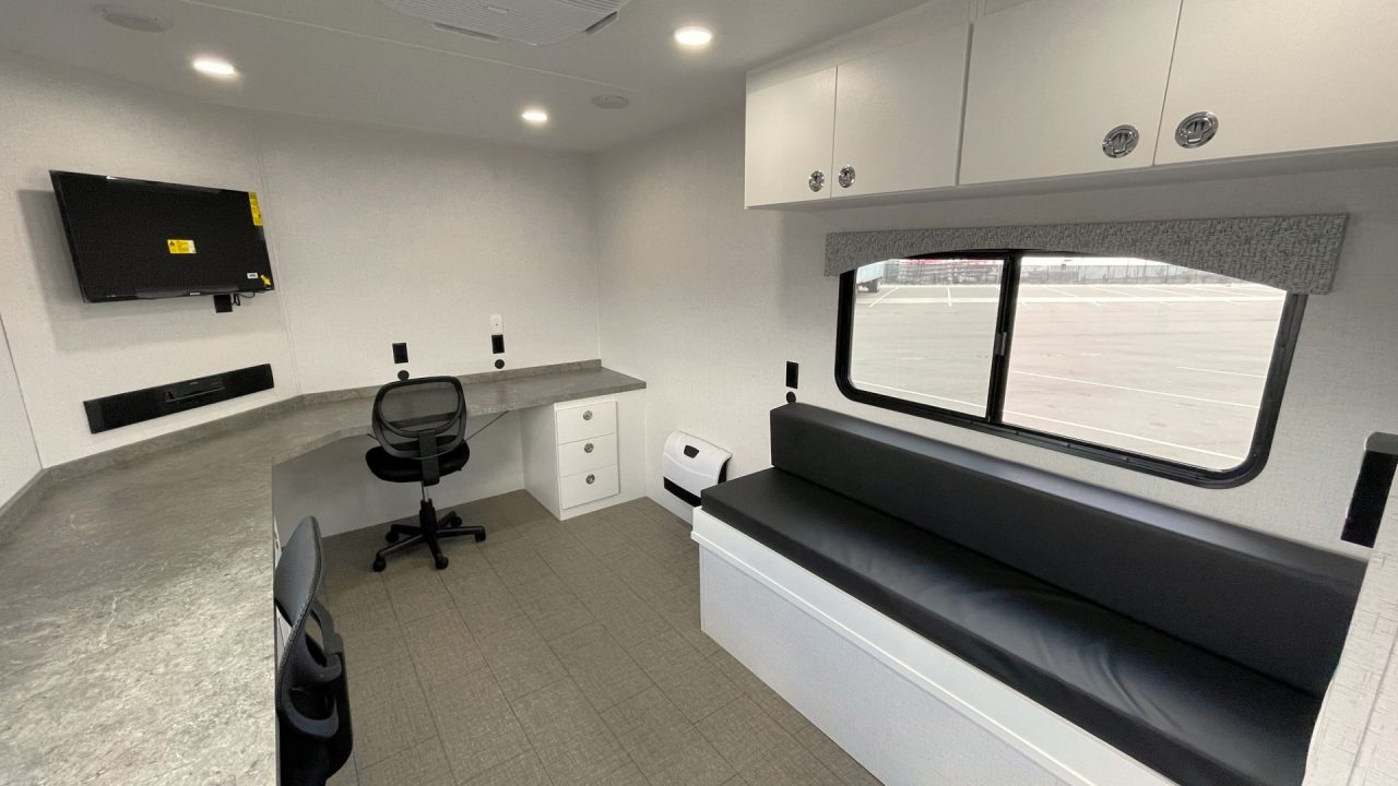 New 20' Mobile Office Trailer w/ BATHROOM, AC, HEAT