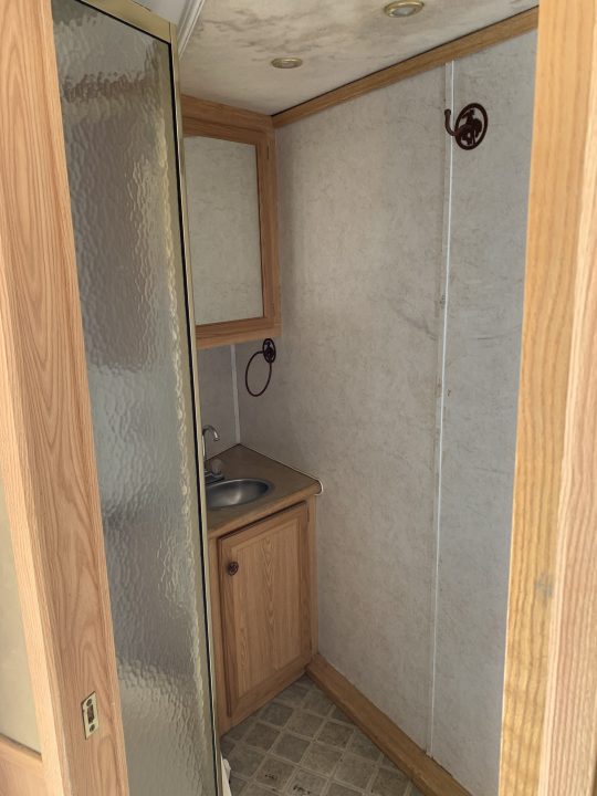 Used 2006 Kiefer Manufacturing 4H GN SLIDE OUT Horse Trailer