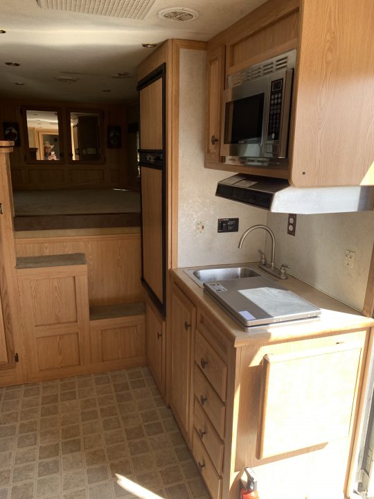 Used 2006 Kiefer Manufacturing 4H GN SLIDE OUT Horse Trailer